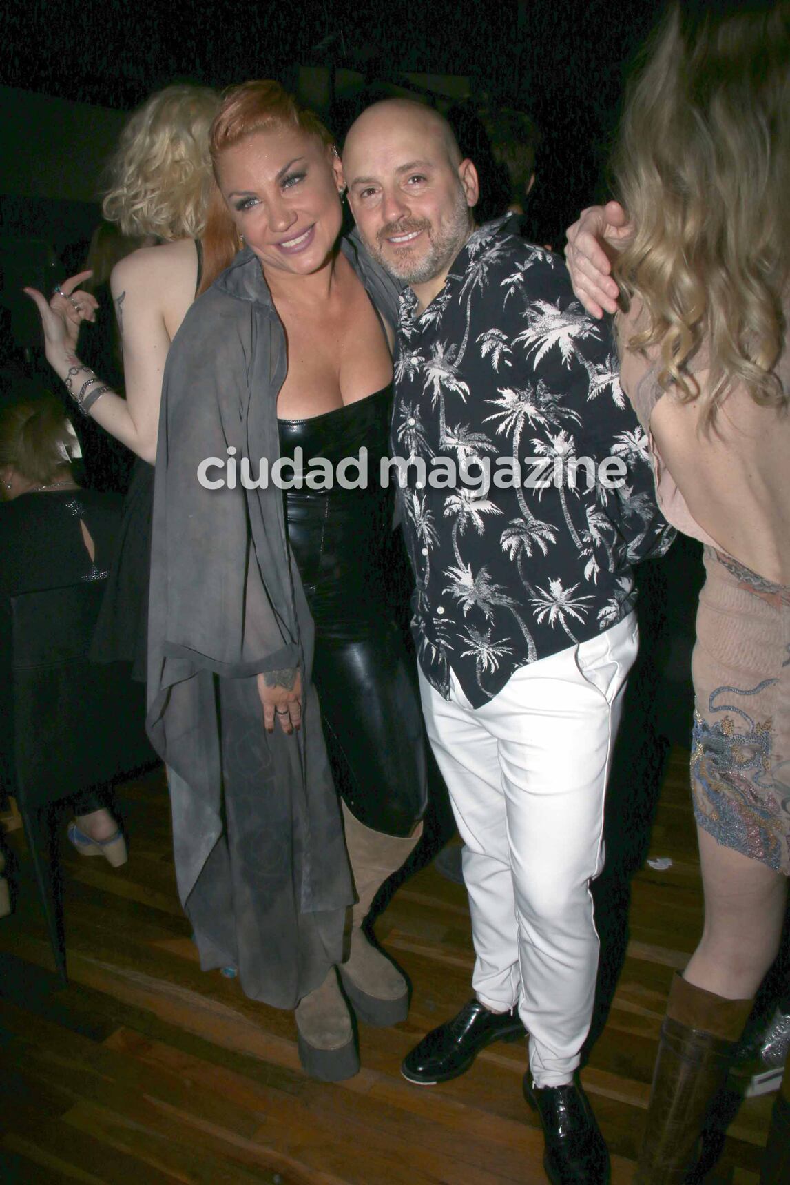 Lowrdez Fernández con José María Muscari en su cumpleaños. (Foto: Movilpress)