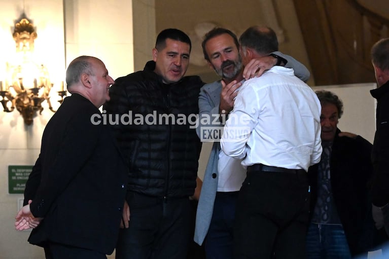 Lucas Gatti, hijo del exarquero, y Juan Román Riquelme
 (Fotos: RS Fotos)