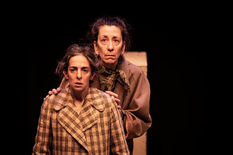 LUCÍA ADÚRIZ y NAYLA POSE en QUIEN SEA LLEGA TARDE
