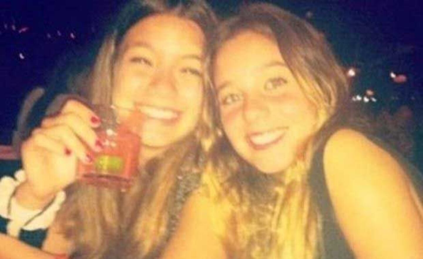 Lucía Celasco, a fin de año, celebrando con una amiga. (Foto: Web)