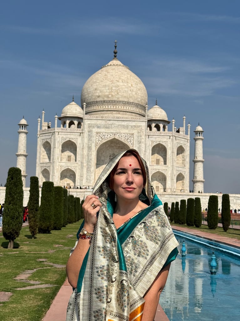 Lucía Ugarte en el Taj Mahal