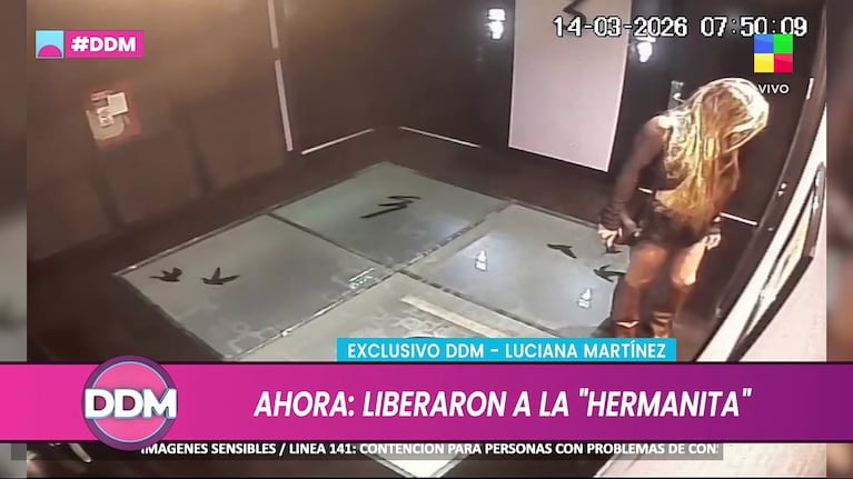 Luciana Martínez, ex Gran Hermano 2024, retirándose de la habitación de hotel tras el confuso episodio con el turista norteamericano.