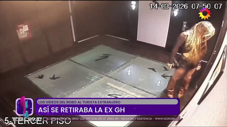 Luciana Martínez saliendo de la habitación del hotel tras el presunto robo  a un turista americano (Foto: captura de eltrece).