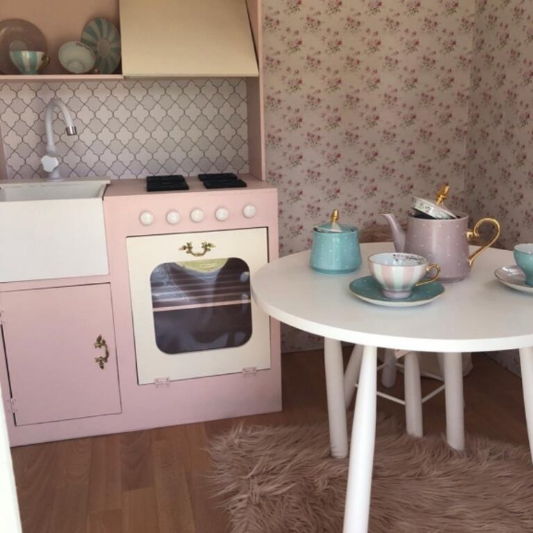 Luciana Salazar le regaló una increíble y costosa "casita de té" a Matilda valuada en 260 mil pesos