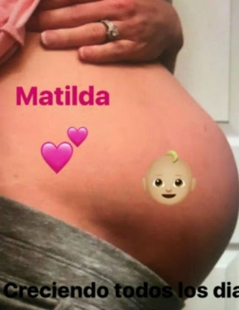 Luciana Salazar y la emotiva foto de la panza en la que crece su hija: "21 semanas, Matilda creciendo todos los días"