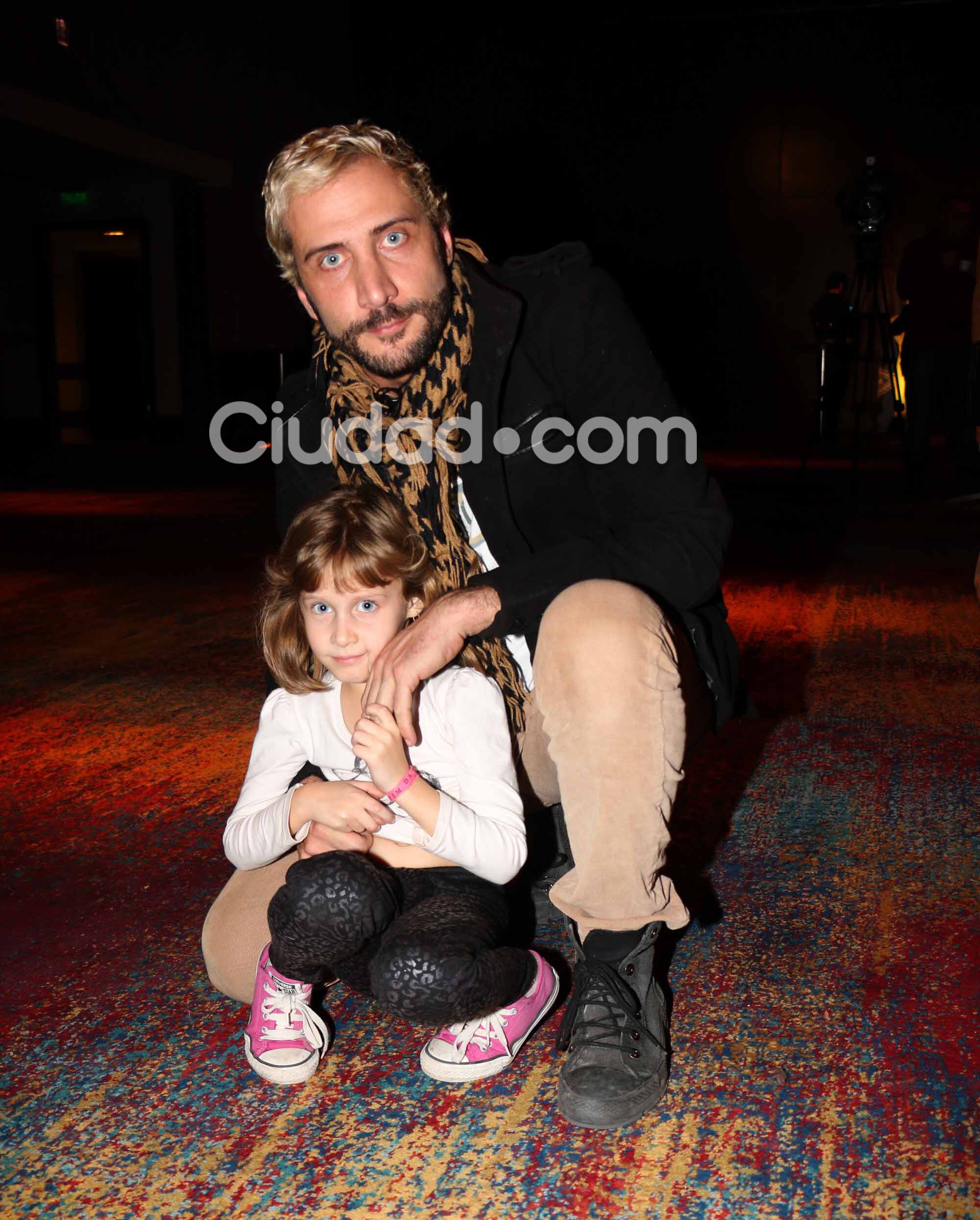 Luciano Cáceres fue junto a su hija Amelia (Fotos: Movilpress).