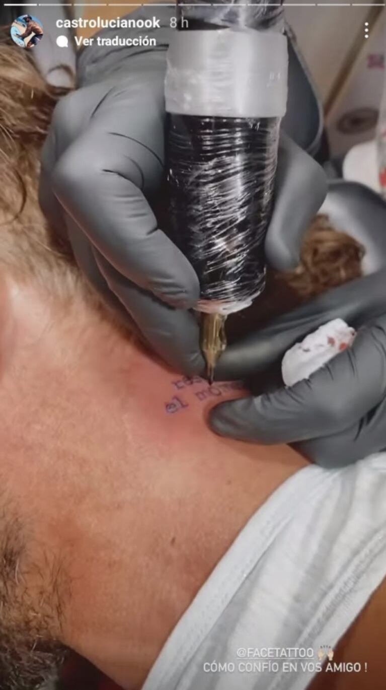 Luciano Castro se hizo un significativo tatuaje en la nuca: "Respira el momento"