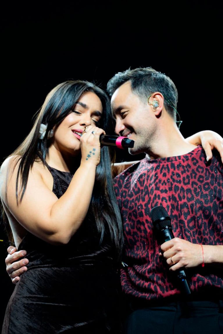 Luciano Pereyra y Ángela Leiva lanzan Traicionera versión cumbia para Disney+ y Hulu (foto de prensa)