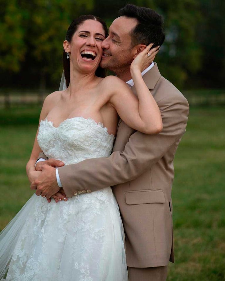 Luciano Pereyra y Julia Rezzuto se casaron en Luján (Foto: Instagram @lucianopereyraoficial)