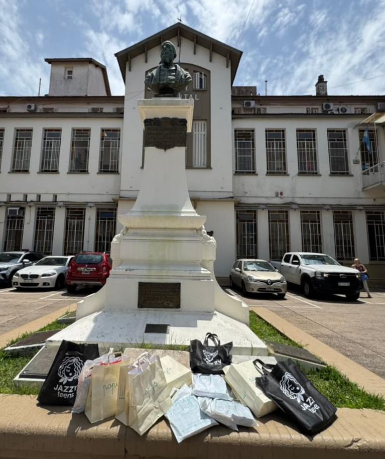 Luck Ra y Spreen visitaron el Hospital Ricardo Gutiérrez