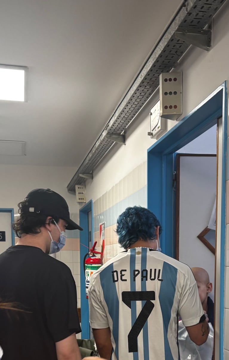 Luck Ra y Spreen visitaron el Hospital Ricardo Gutiérrez