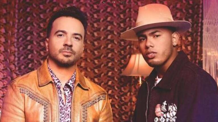 Luis Fonsi y Myke Towers presentan Bésame, su primera colaboración juntos