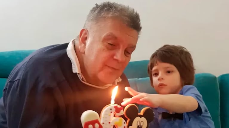 Luis Ventura sopló las velitas con su hijo. Foto: IG | luisventurasoy
