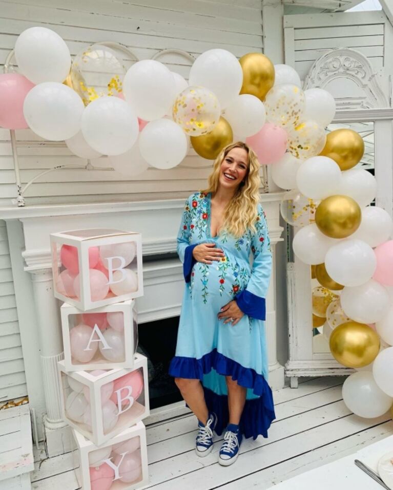 Luisana Lopilato celebró el baby shower de su hija en camino: el álbum de fotos