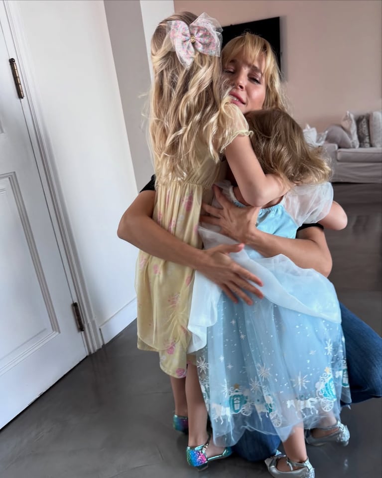 Luisana Lopilato con sus hijos (Foto de Instagram @luisanalopilato)
