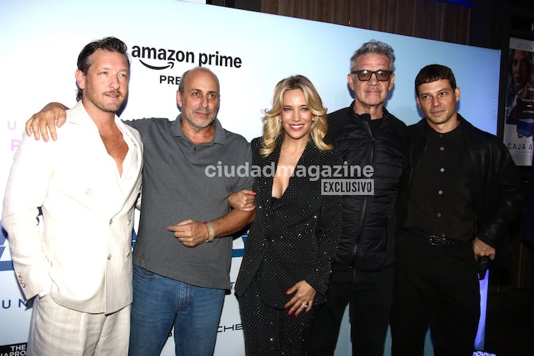 Luisana Lopilato, Gustavo Bassani, Jean Pierre Noher y Pedro Merlo estrenaron La Caja Azul (Foto: Movilpress).