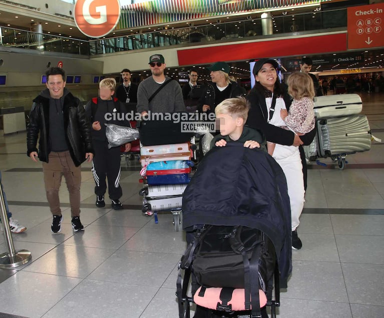 Luisana Lopilato llegó a Argentina con toda su familia (Foto: Movilpress)