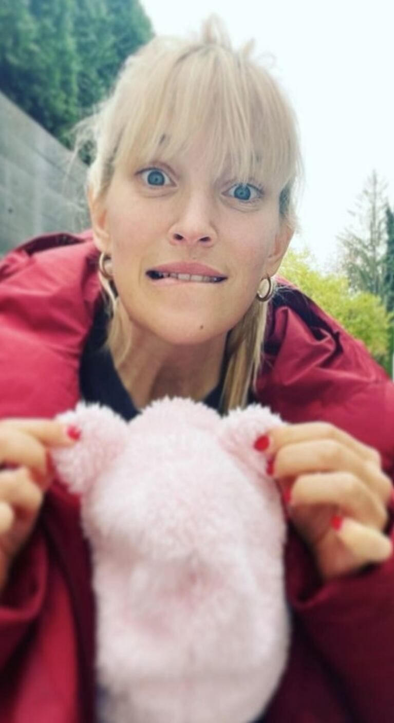 Luisana Lopilato mostró el tierno look "osita" de su hija por el frío en Canadá
