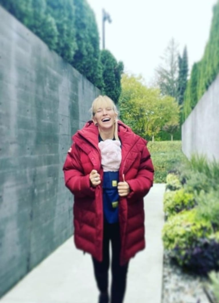 Luisana Lopilato mostró el tierno look "osita" de su hija por el frío en Canadá