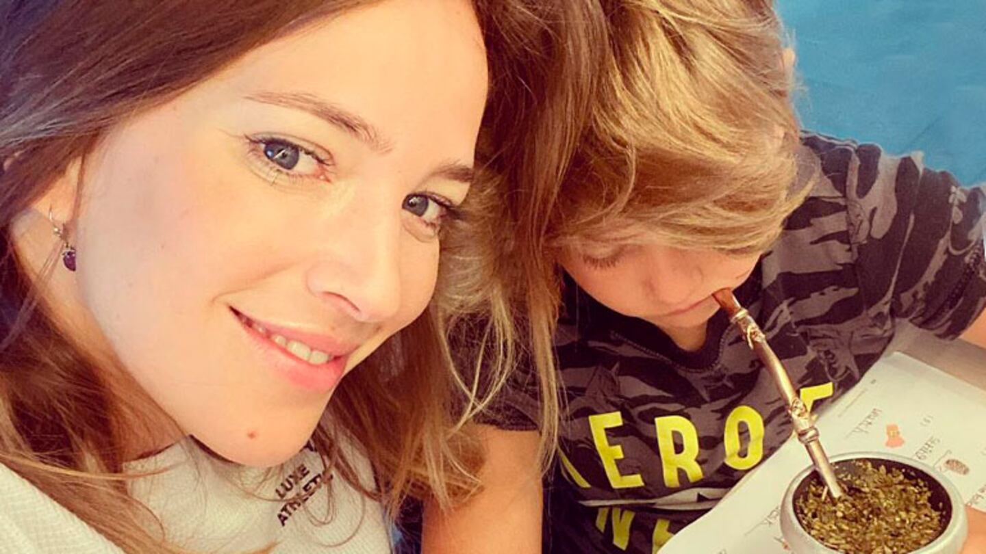 Luisana Lopilato se mostró tomando mate con su hijo Noah: Hay tradiciones que no se pierden