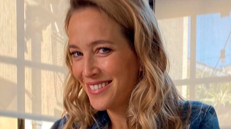 Luisana Lopilato sorprendió con su look: una enorme campera de color estridente