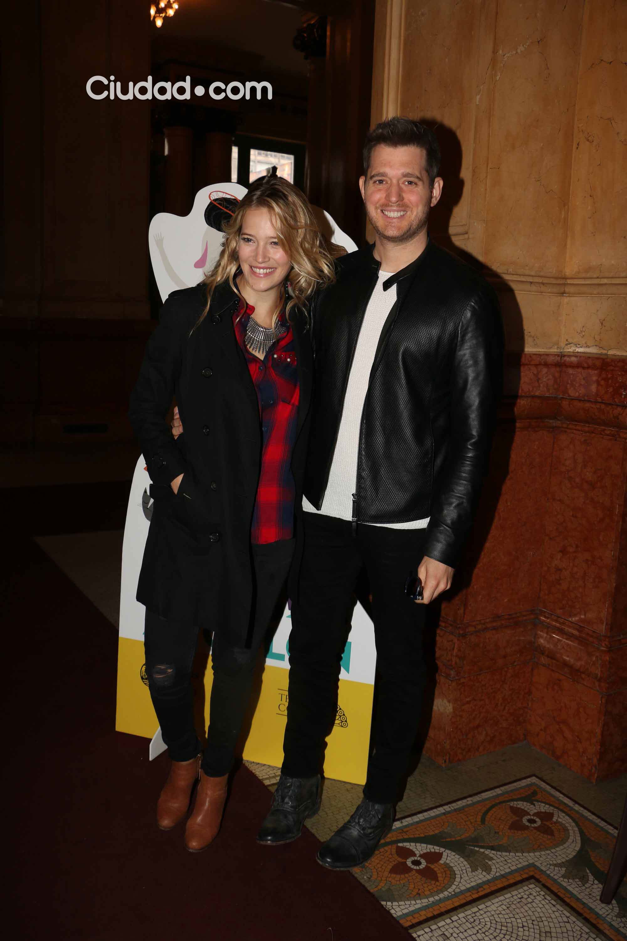 Luisana Lopilato y Michael Bublé llevaron a sus hijos al Colón (Foto: Movilpress)