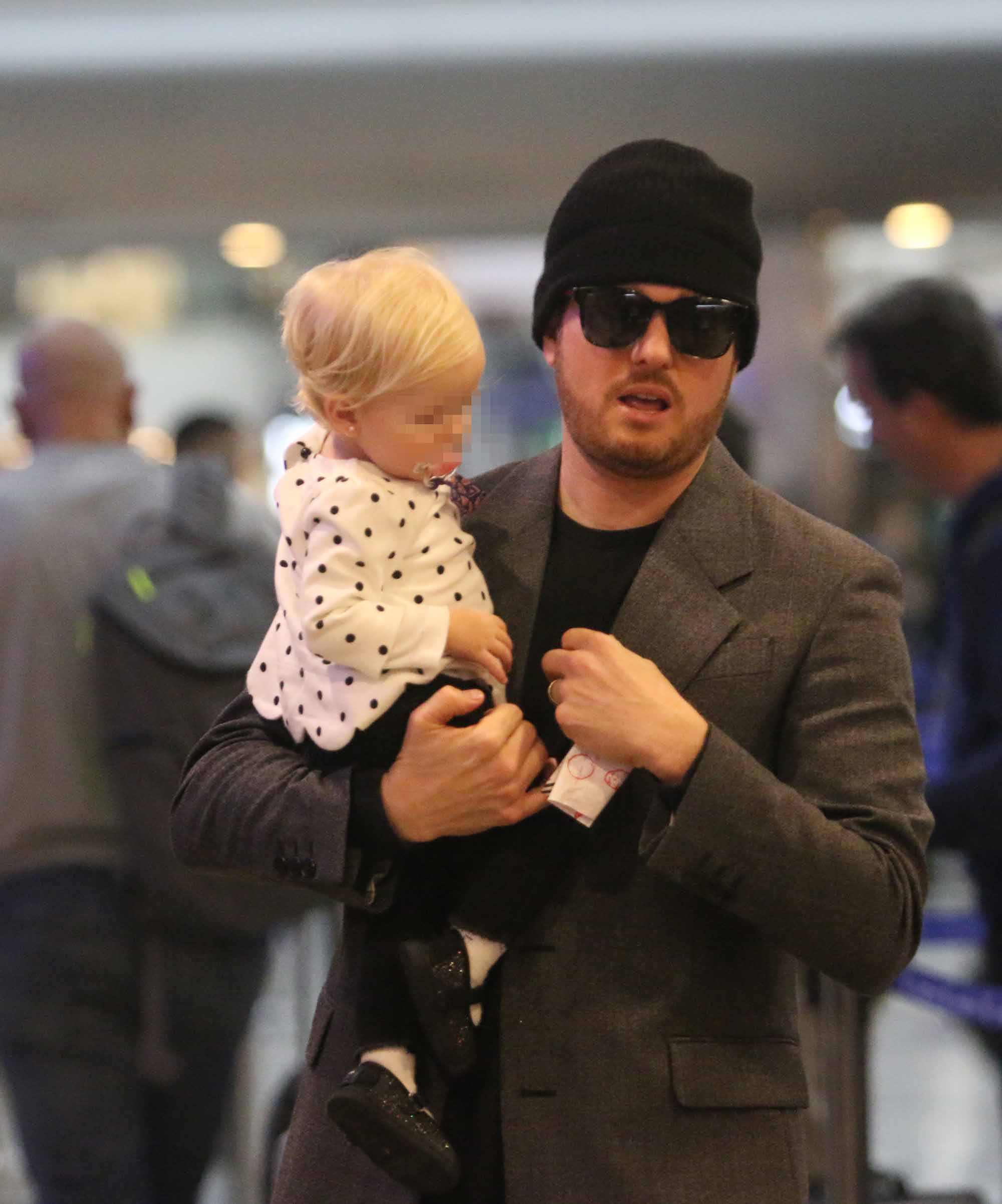 Luisana Lopilato y Michael Bublé regresaron a Canadá con sus hijos, Noah, Elías y Vida. (Foto: Movilpress)