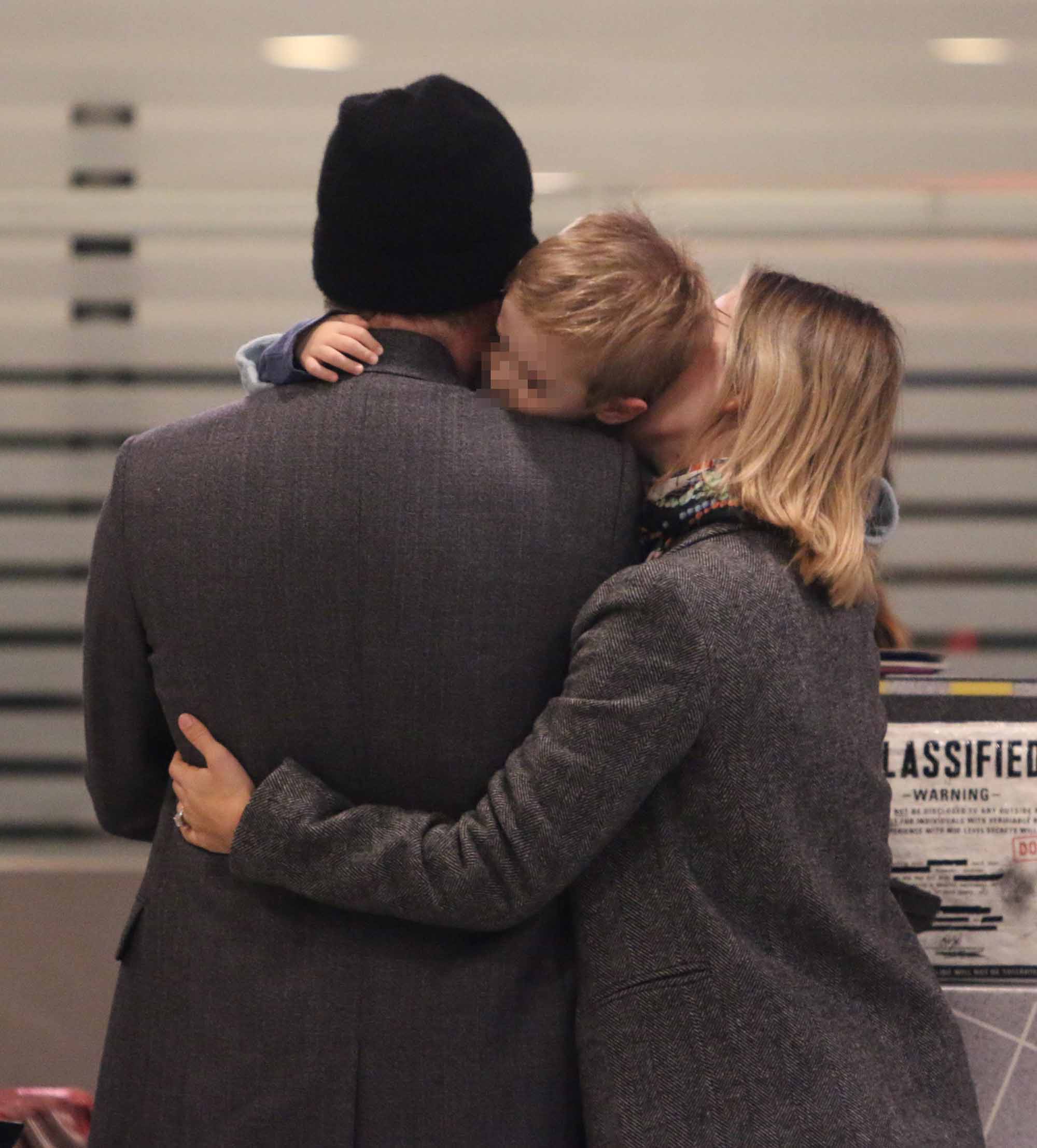 Luisana Lopilato y Michael Bublé regresaron a Canadá con sus hijos, Noah, Elías y Vida. (Foto: Movilpress)