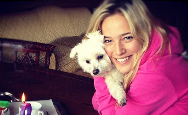 Luisana Lopilato y Simón (Foto: Twitter).