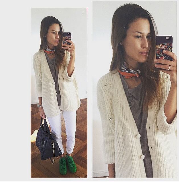 Luli Fernández mostró sus mil y una fundas top de celular (Foto: Instagram)