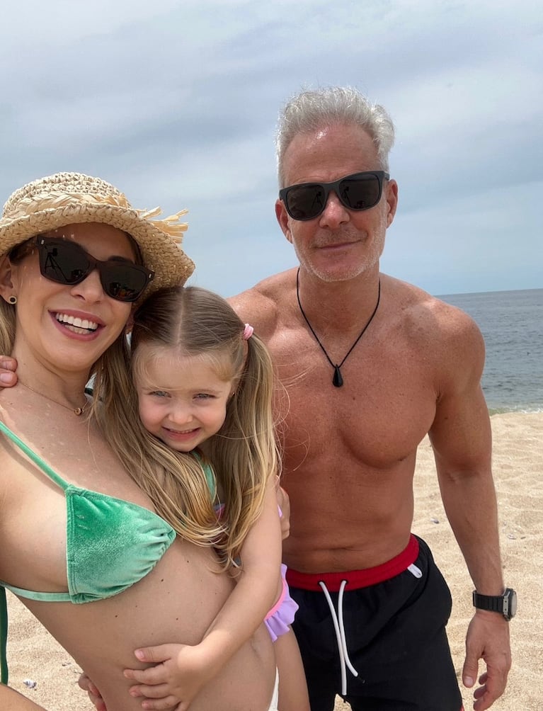 Luly Drozdek, Delfina y Hernán Nisenbaum anunciaron la llegada de Santino.