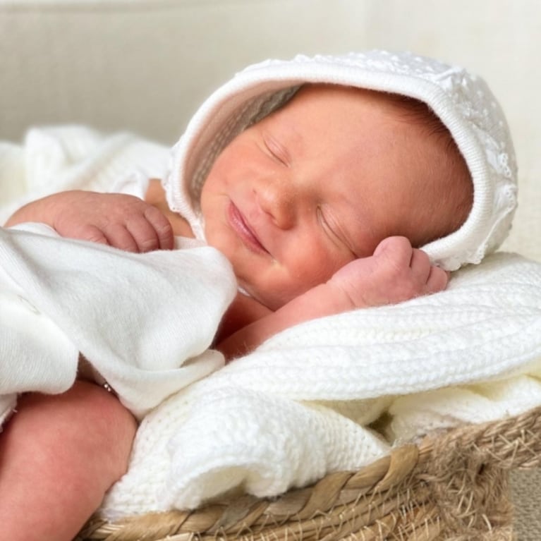 Luz Cipriota fue mamá y presentó a su bebé con una tierna producción de fotos: "Gracias a la vida por este milagro"