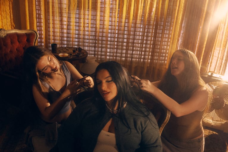 Luz Gaggi y sus hermanas