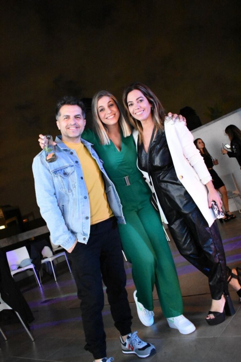 Maite Peñoñori celebró sus 30 años rodeada de amigos y colegas: "Alta noche"