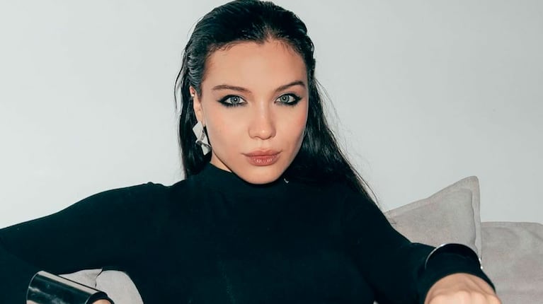 Malena Narvay firmó con Warner Music Argentina (Foto: Instagram)