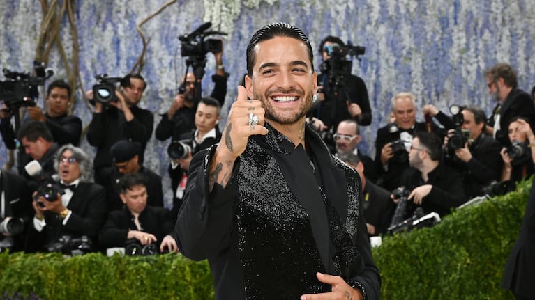 Maluma llega a la gala benéfica del Instituto del Vestido del Museo Metropolitano de Arte, que celebra la inauguración de la exposición El arte del vestido, el lunes 4 de mayo de 2026 en Nueva York. (Foto Evan Agostini/Invision/AP)