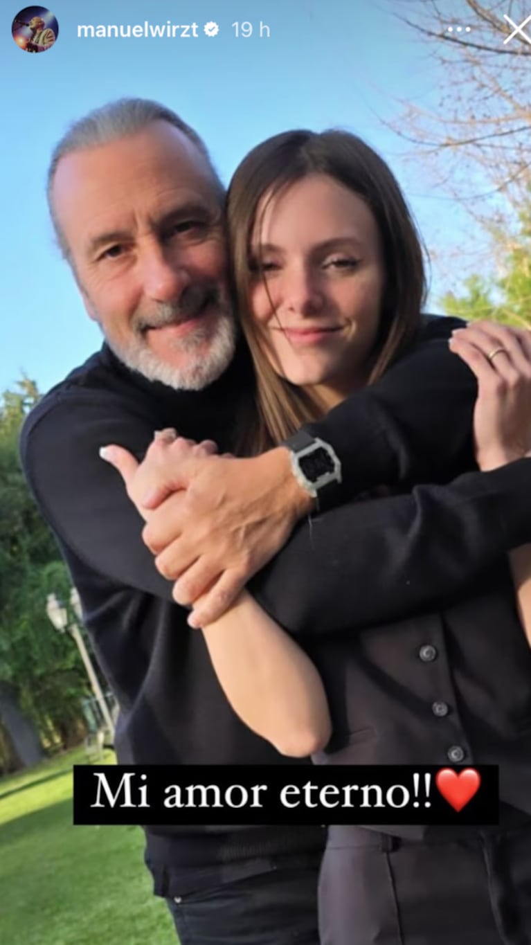 Manuel mostró las fotos del casamiento de su hija Bianca con Martín.