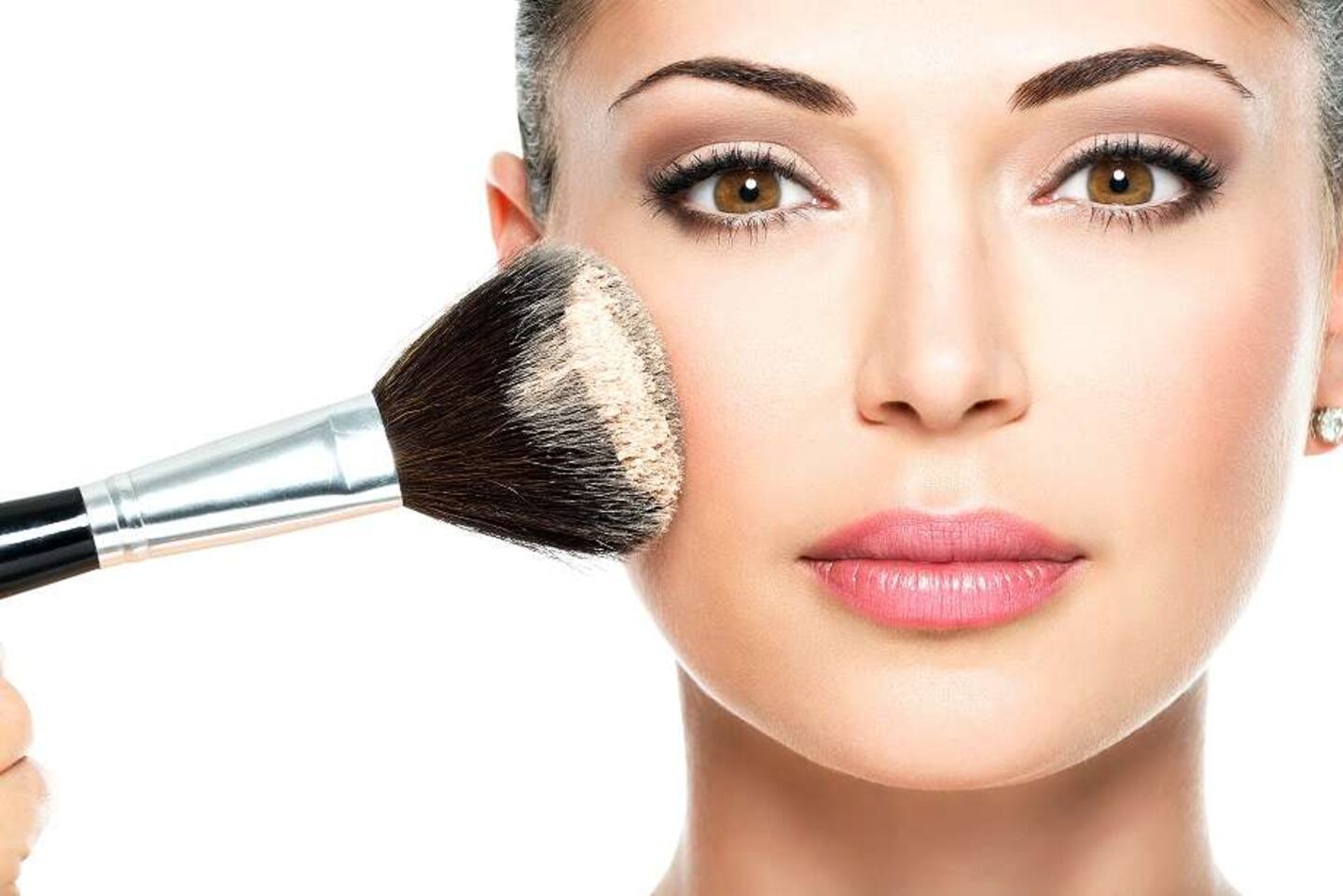 Maquillaje natural para el cuidado de la piel   
