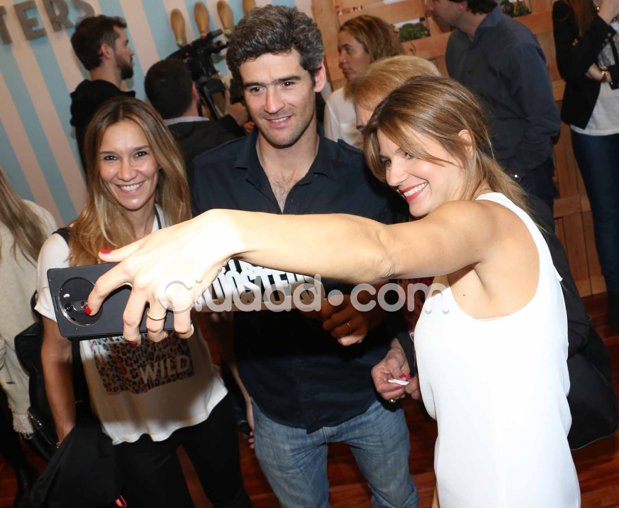 Marcela Kloosterboer junto a Fernando Sieling. (Foto: Movilpress)