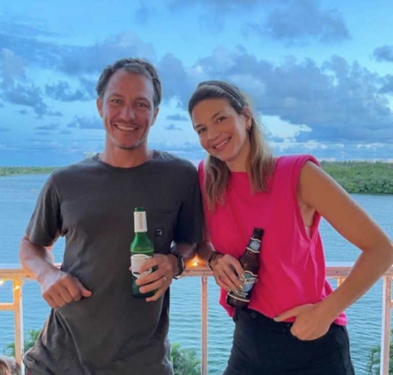 Marcela Kloosterboer presentó a su hermano Tomi, que vive en Hawaii: "Es el lindo de la familia"