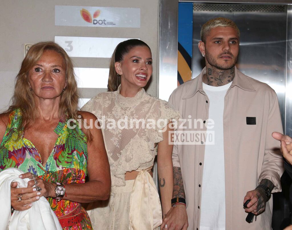 China Suárez and Mauro Icardi posing together.