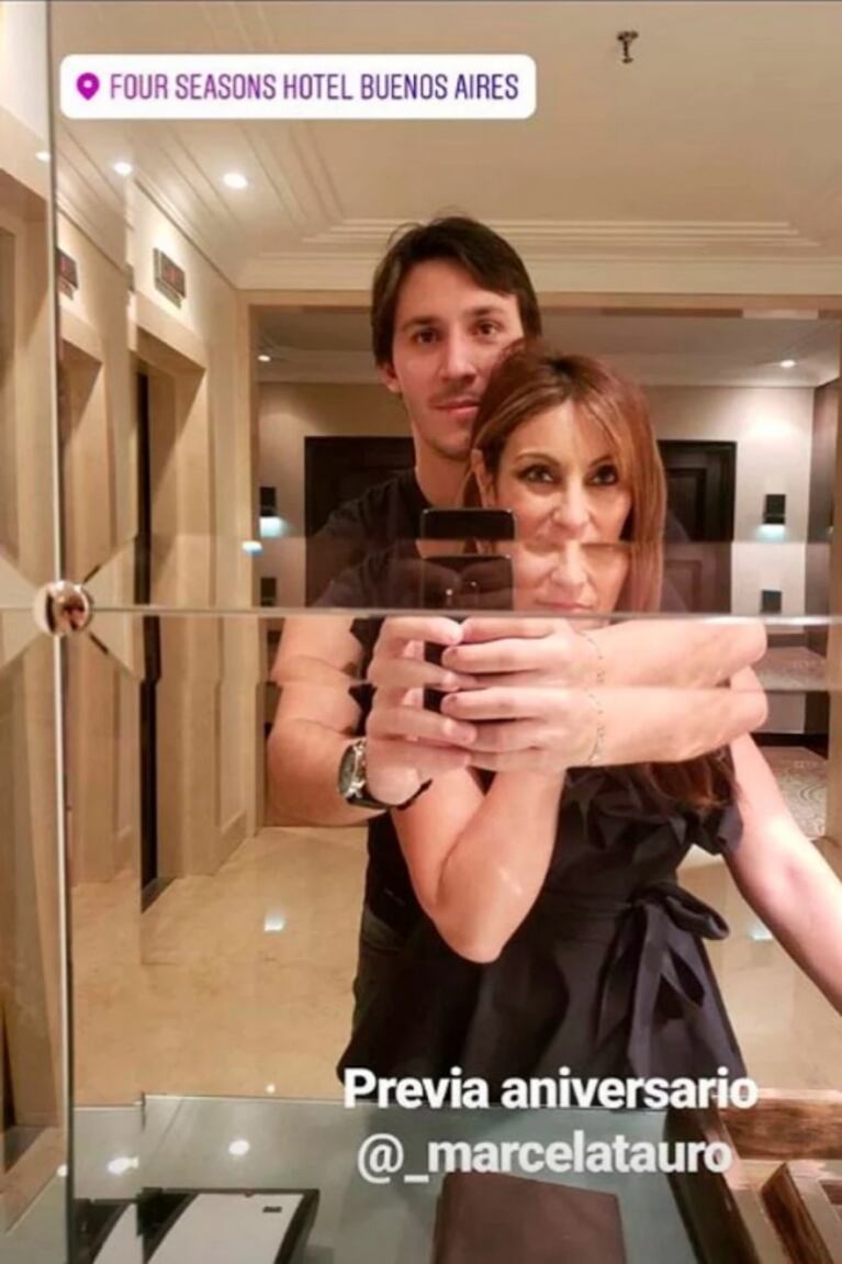 Marcela Tauro y Martín Bisio festejaron su tercer aniversario en un hotel: velada hot y piropos cruzados