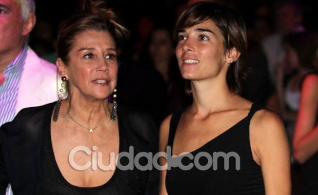 Marcela y Juanita, en la despedida de La Dueña en el Opera City. (Foto: Jennifer Rubio - Ciudad.com)