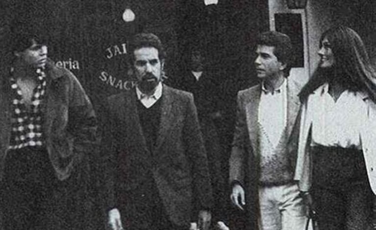 Marcelo Tinelli, Pepe Eliaschev, Juan Alberto Badía y Silvia Fernández Barrios.  (Foto: revista Viva)