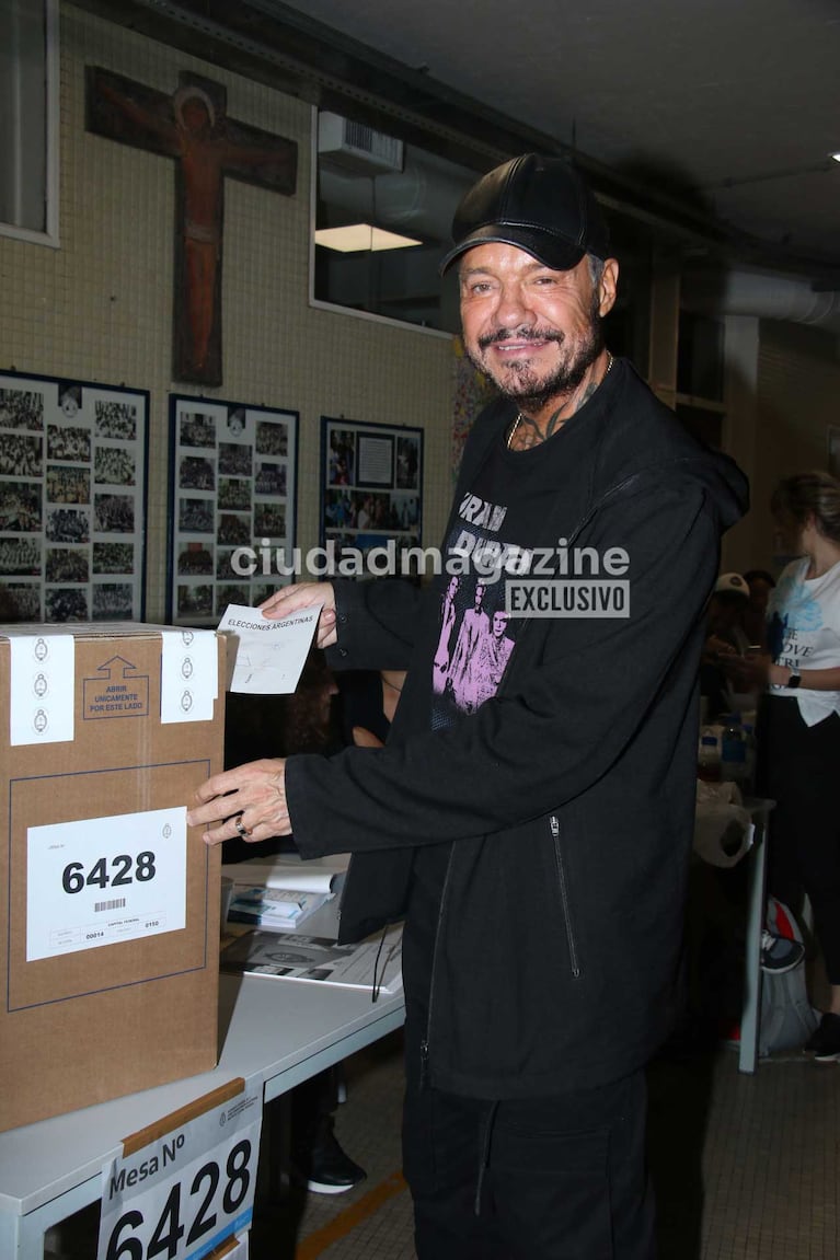Marcelo Tinelli votando (Fotos: Movilpress)