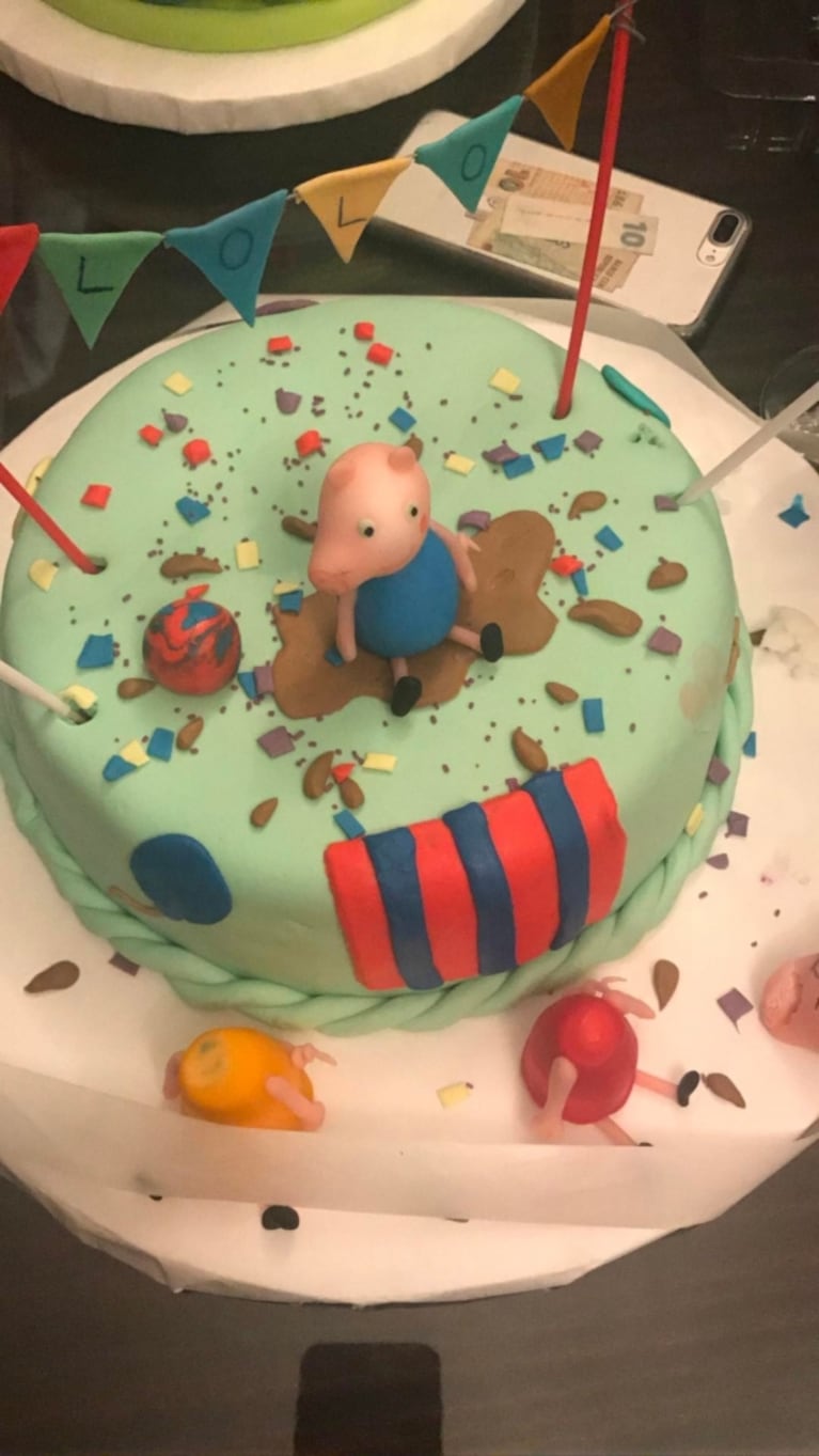 Marcelo Tinelli y Guillermina Valdés festejaron los tres años de Lorenzo: doble torta, cupcakes y el divertido blooper del cumpleañero