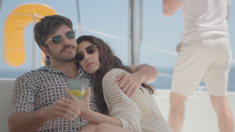 Marco Antonio Caponi Interpreta a Ramiro, el amigo de la pareja; y Zoe Hochbaum, a la novia de Ramiro.