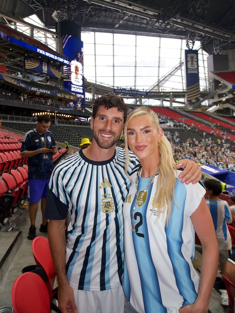 Marcos Senesi y Kelci-Rose Bowers. Foto: Instagram _kelci.rose_