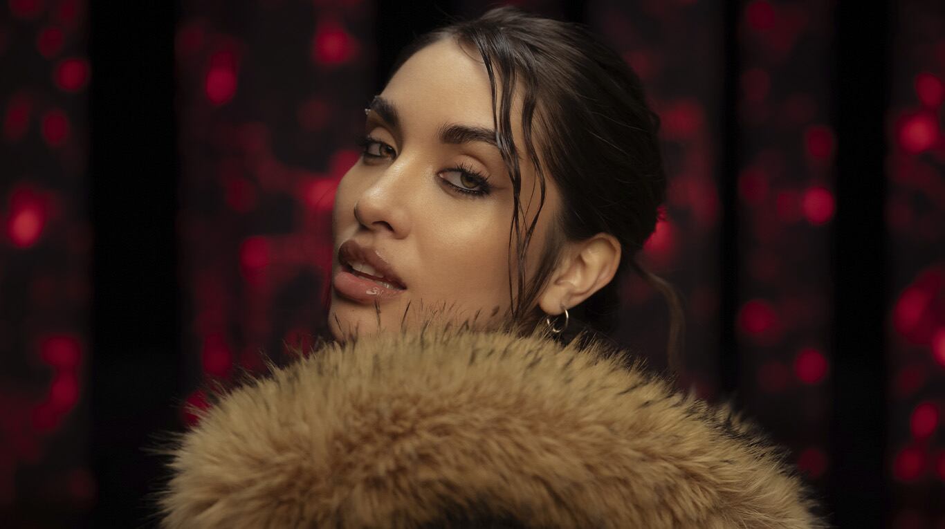 María Becerra.
