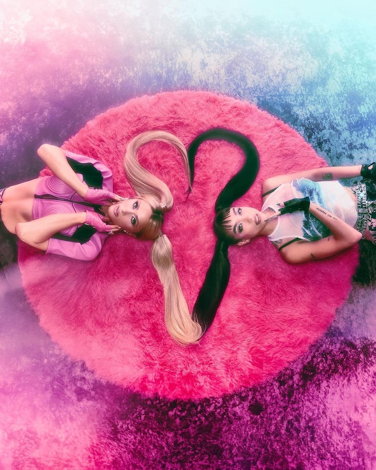 María Becerra y Paris Hilton (Foto: Instagram/@mariabecerra)